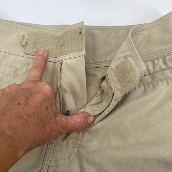 Patagonia Womens Walking Hiking shorts Pockets Logo Tan Size 2 - Picture 6 of 12